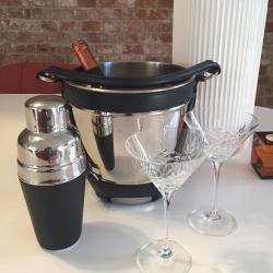 Elegant Shaker i Sort Læder fra Cofur Design